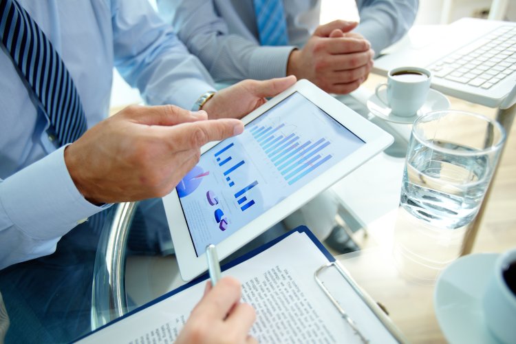 Year-End Financial Checklist 2025 You Must Review Before January